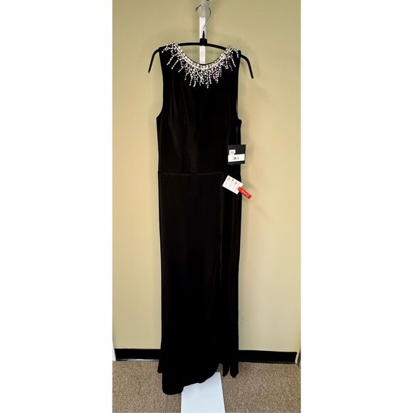 Mac Duggal NWT Sleeveless Rhinestone Collar Column Gown in Black Size 12 - Picture 4 of 8